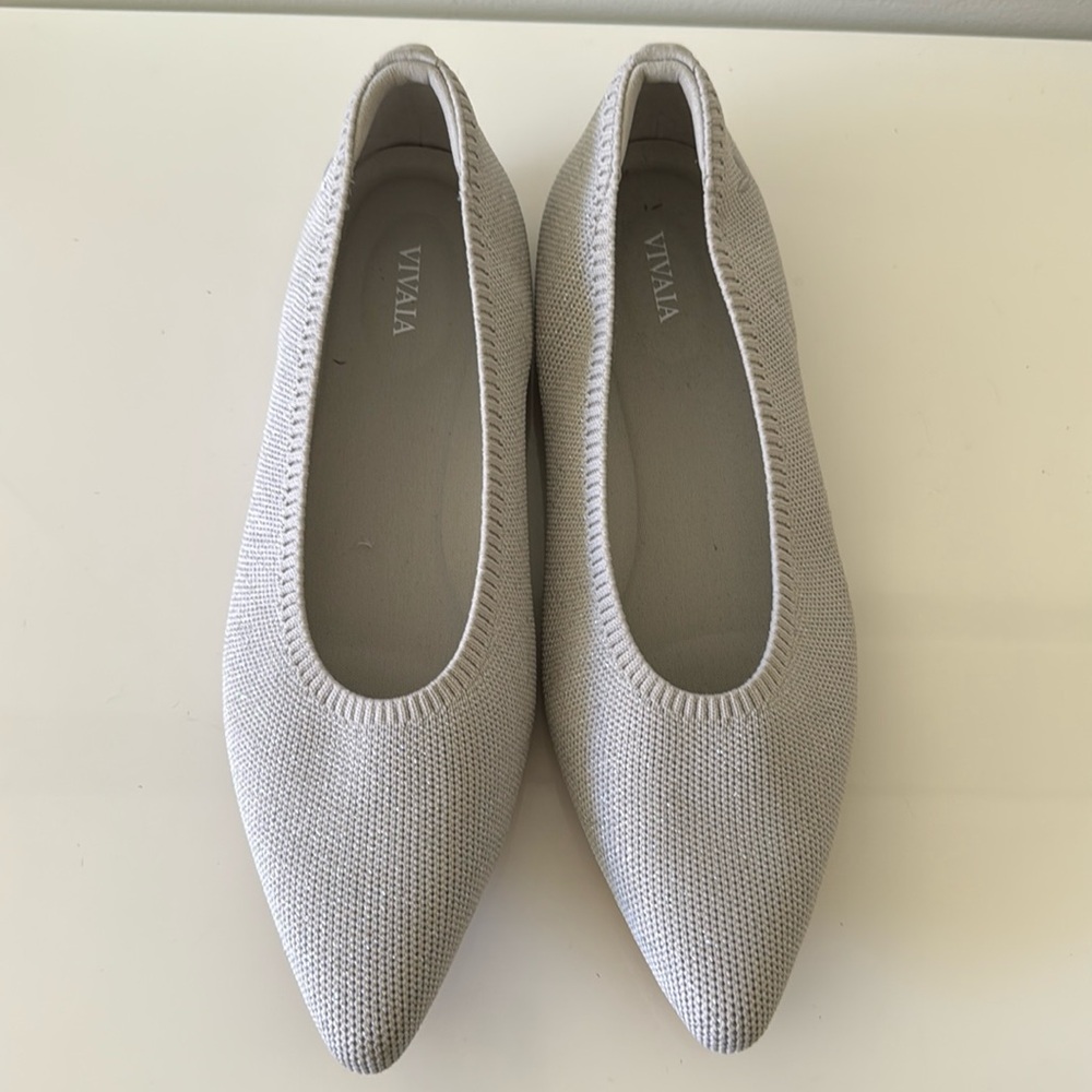 VIVAIA Pointed Toe Ballet Flats Shoes 40/9-9.5, Metallic Gray/Silver